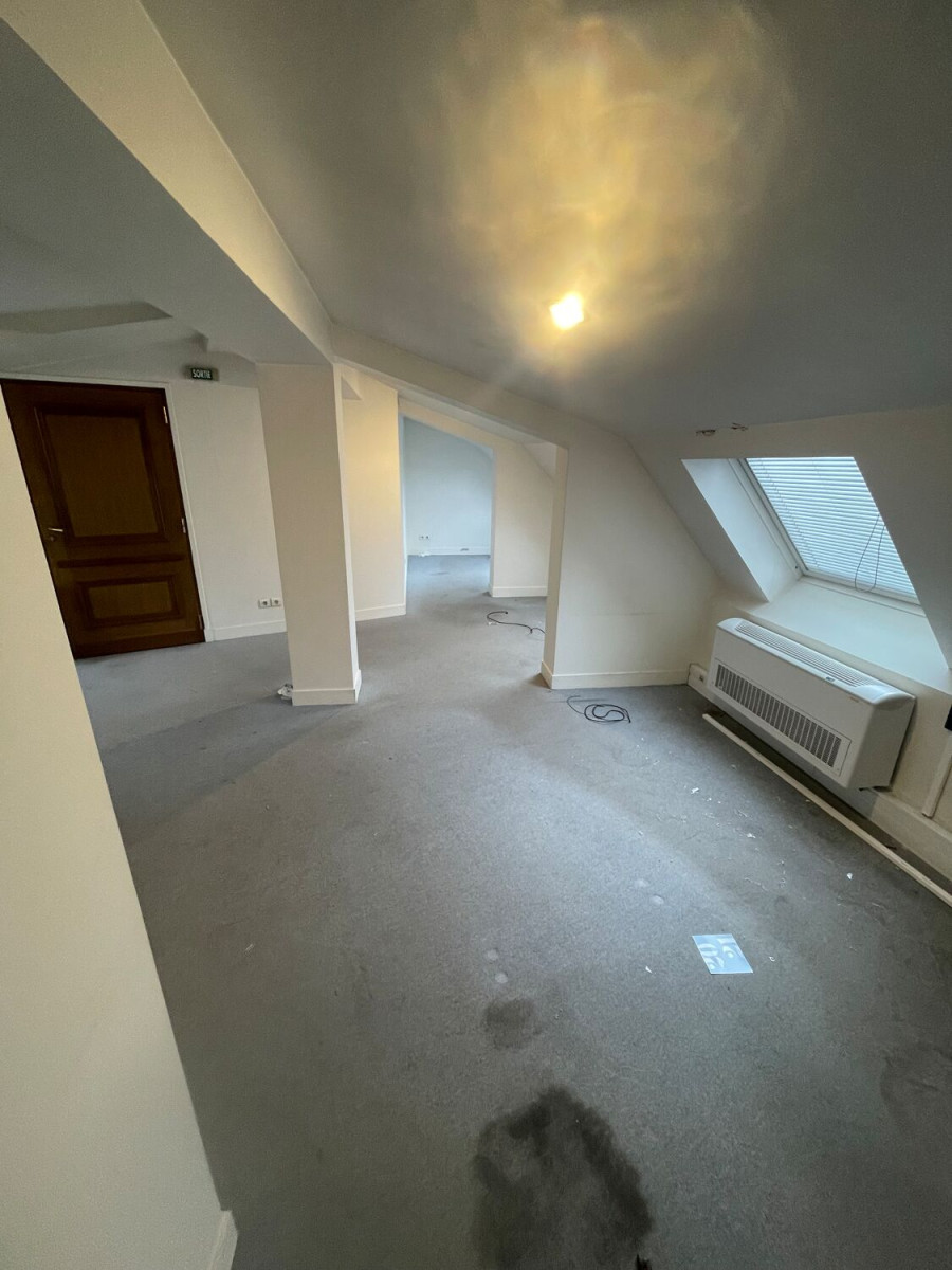 
                                                Location
                                                 Location Bureaux Paris 75002