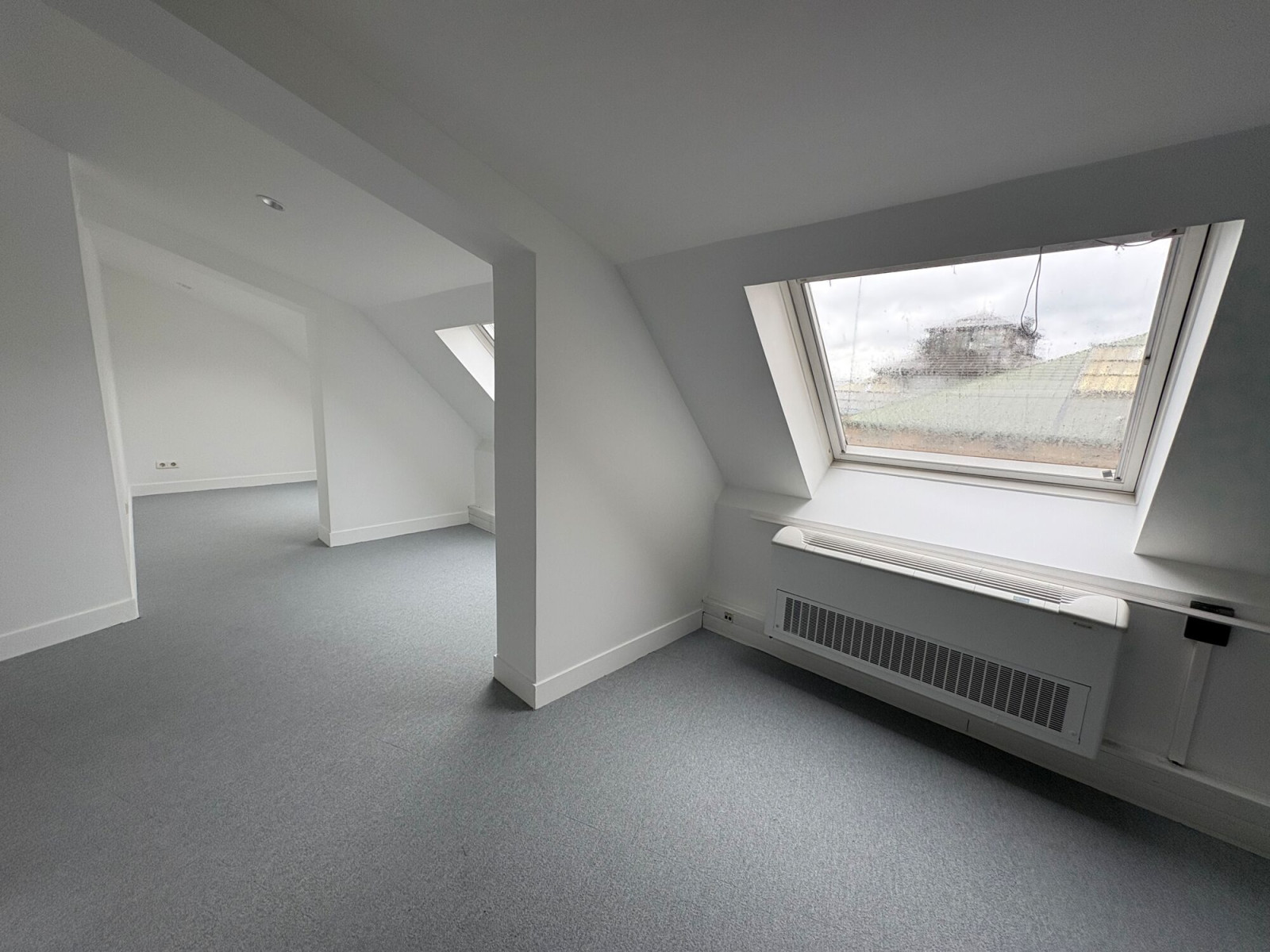 
                                                Location
                                                 Location Bureaux Paris 75002