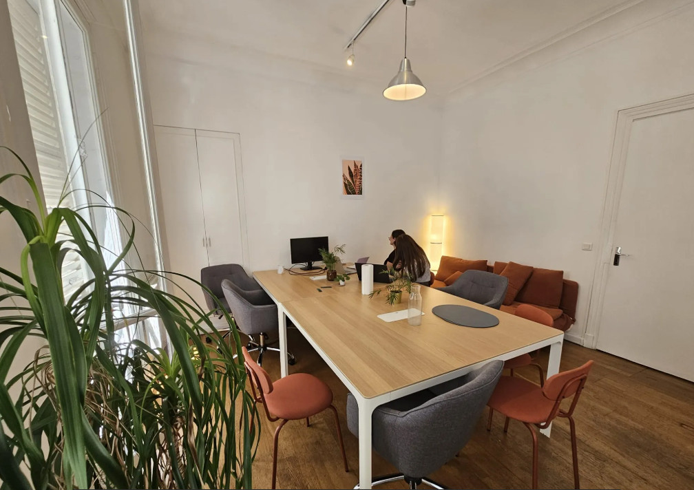 
                                                Location
                                                 Location Bureaux Paris 75002