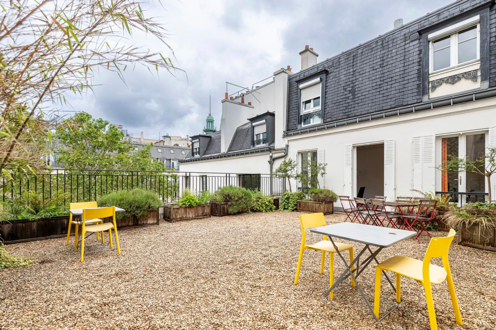 
                                                Location
                                                 Location Bureaux Paris 75002