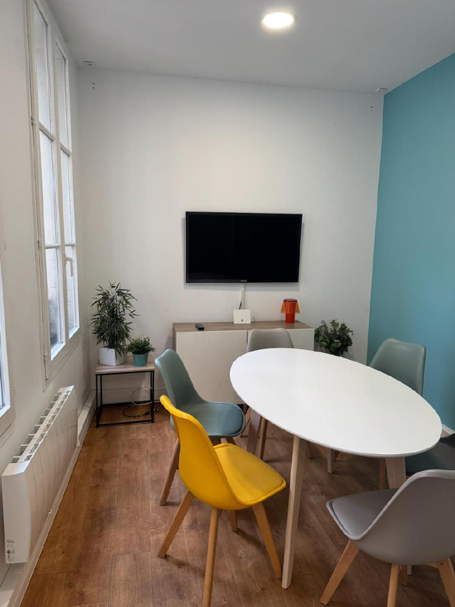 
                                                Location
                                                 Location Bureaux Paris 75002