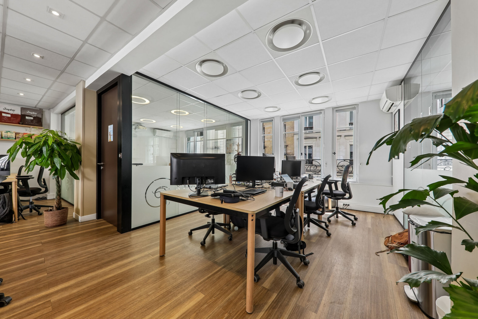 
                                                Location
                                                 Location Bureaux Paris 75002