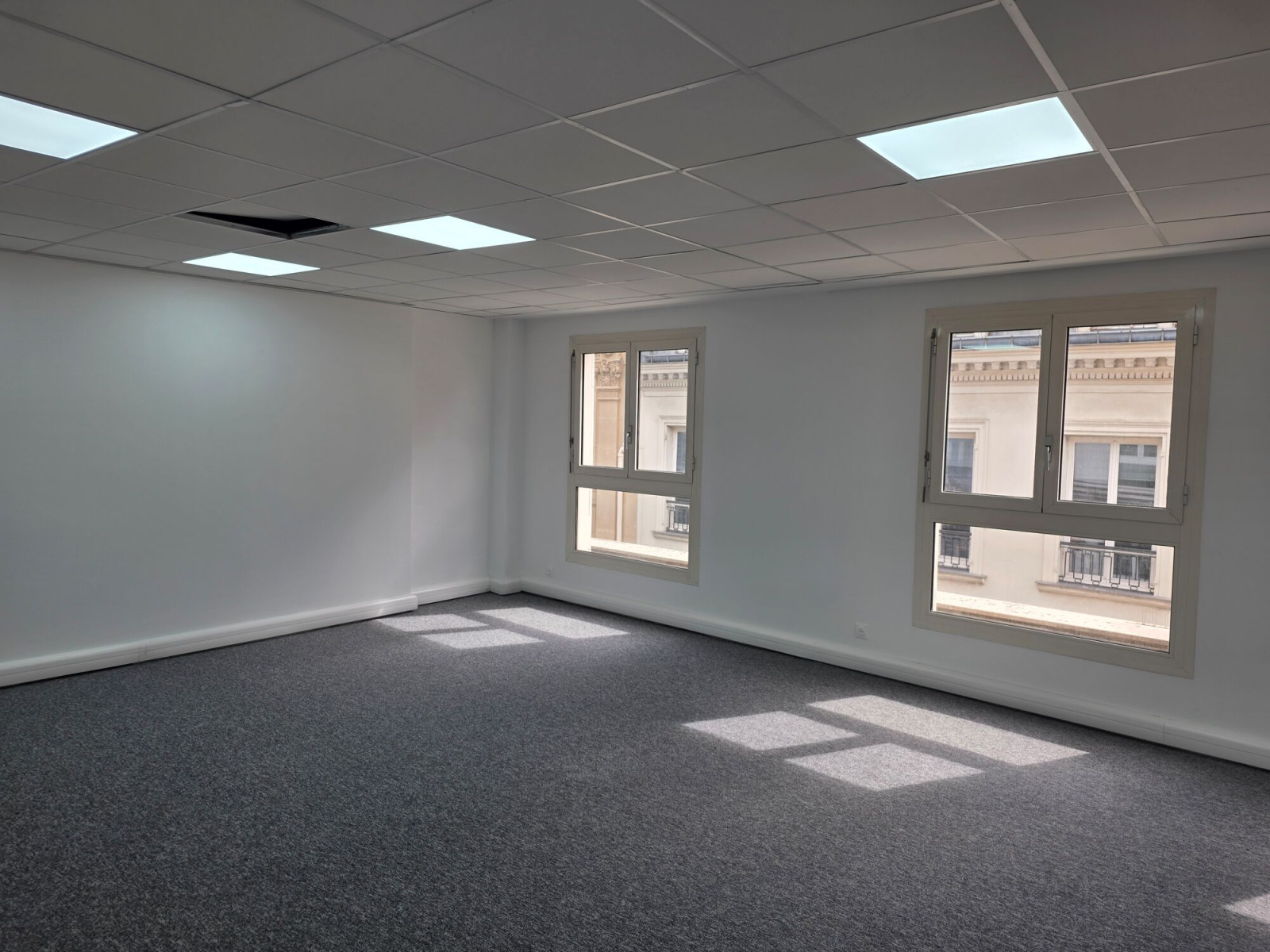 
                                                Location
                                                 Location Bureaux Paris 75002