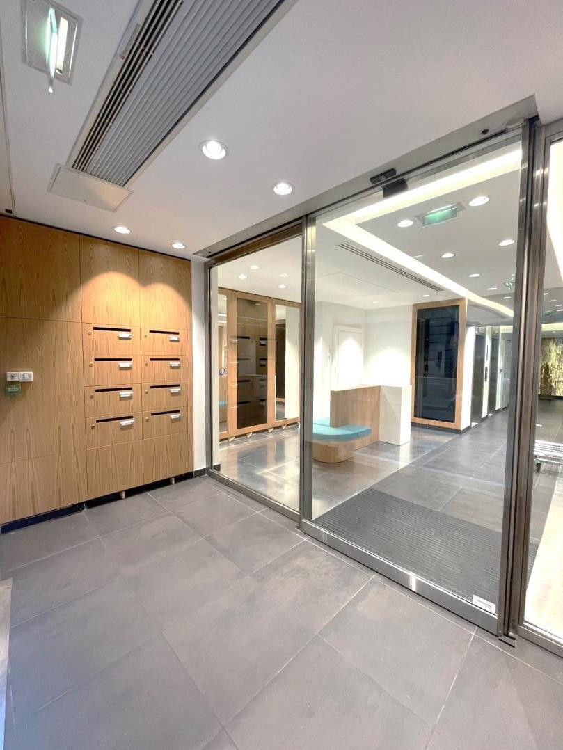 
                                                Location
                                                 Location Bureaux Paris 75002