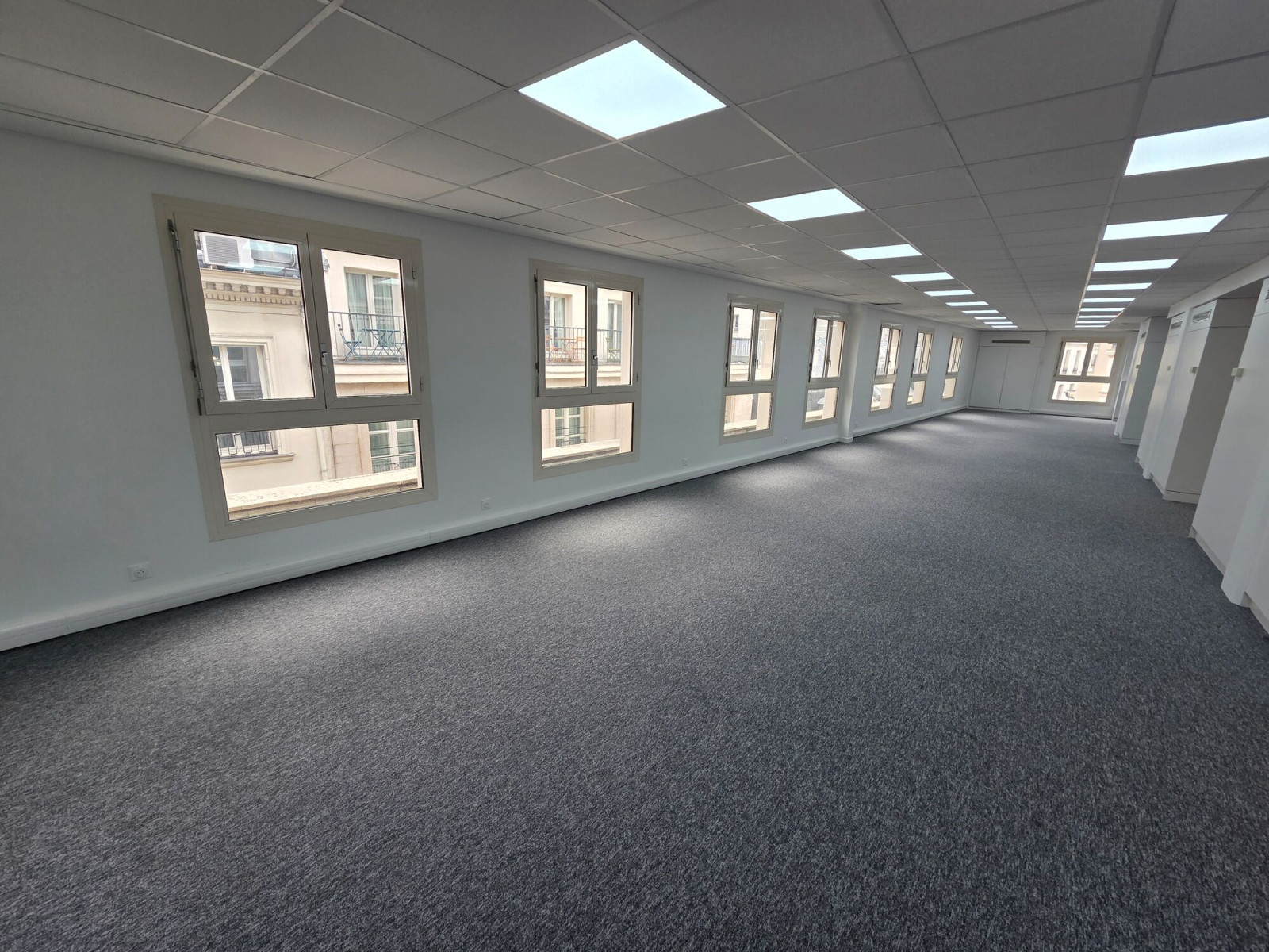 
                                                Location
                                                 Location Bureaux Paris 75002