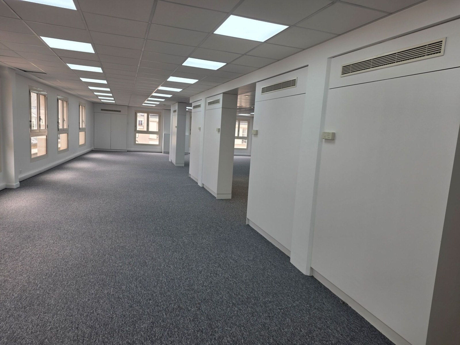 
                                                Location
                                                 Location Bureaux Paris 75002