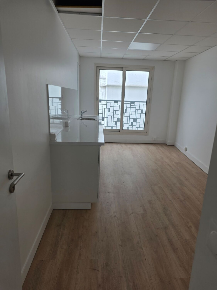 
                                                Location
                                                 Location Bureaux Paris 75002