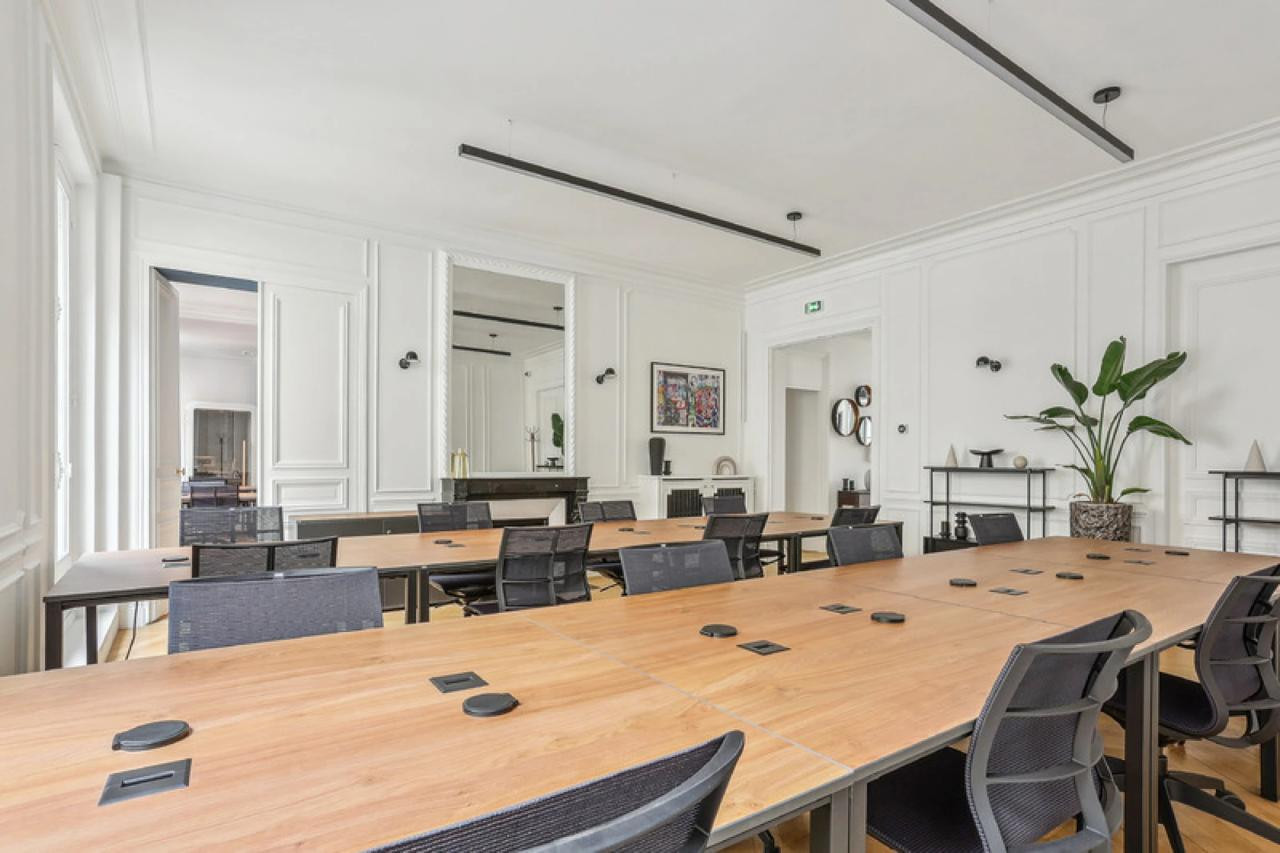 
                                                Location
                                                 Location Bureaux Paris 75002