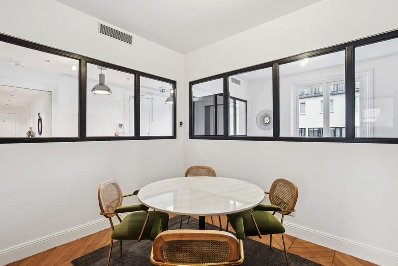 
                                                Location
                                                 Location Bureaux Paris 75002