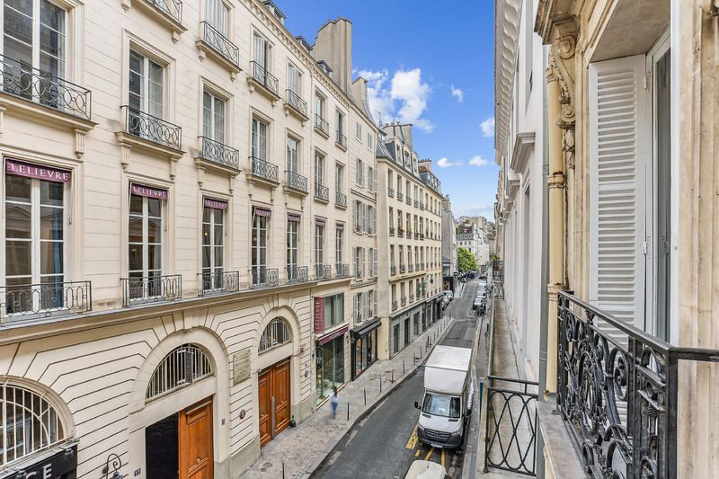 
                                                Location
                                                 Location Bureaux Paris 75002