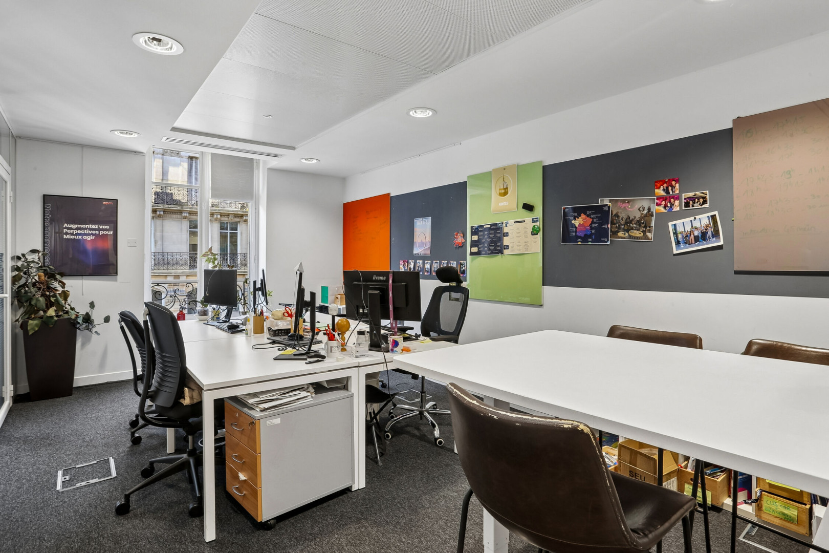 
                                                Location
                                                 Location Bureaux Paris 75002