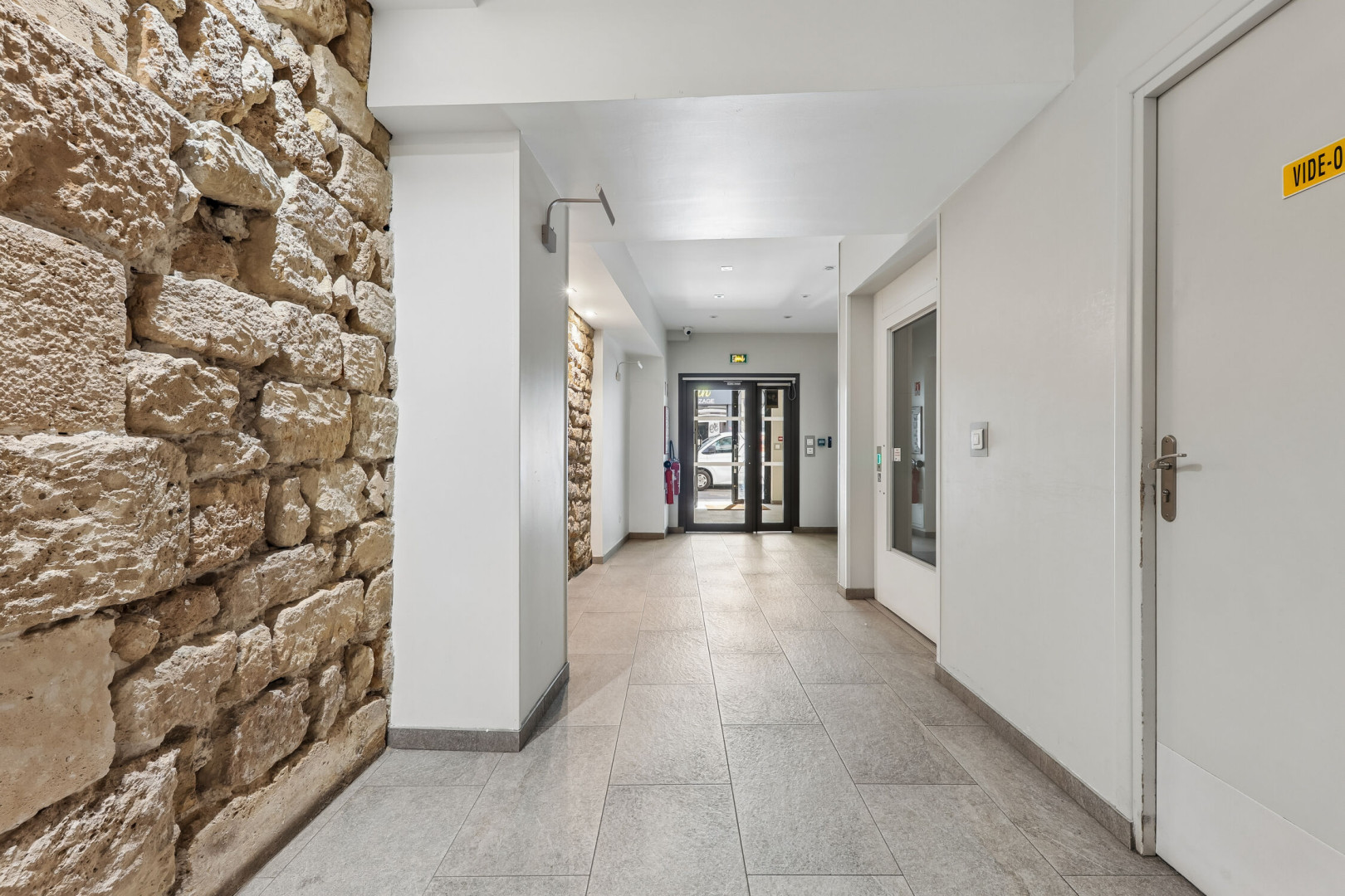 
                                                Location
                                                 Location Bureaux Paris 75002