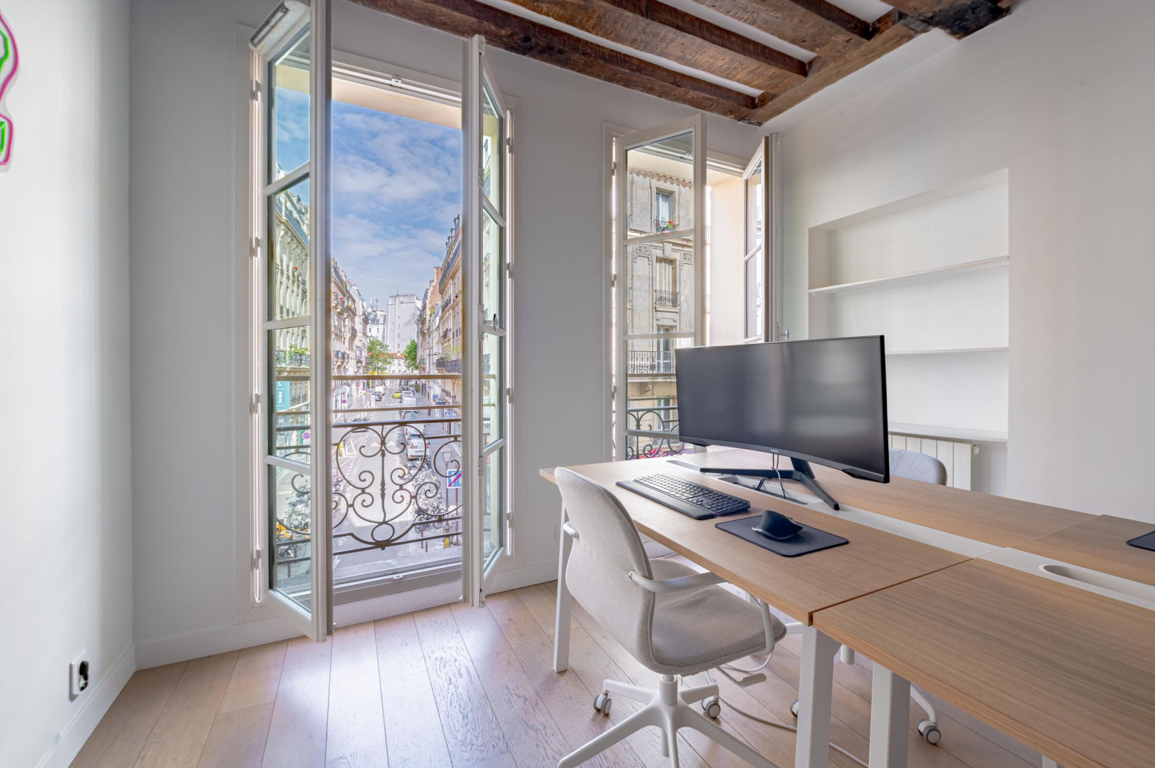 
                                                Location
                                                 Location Bureaux Paris 75002