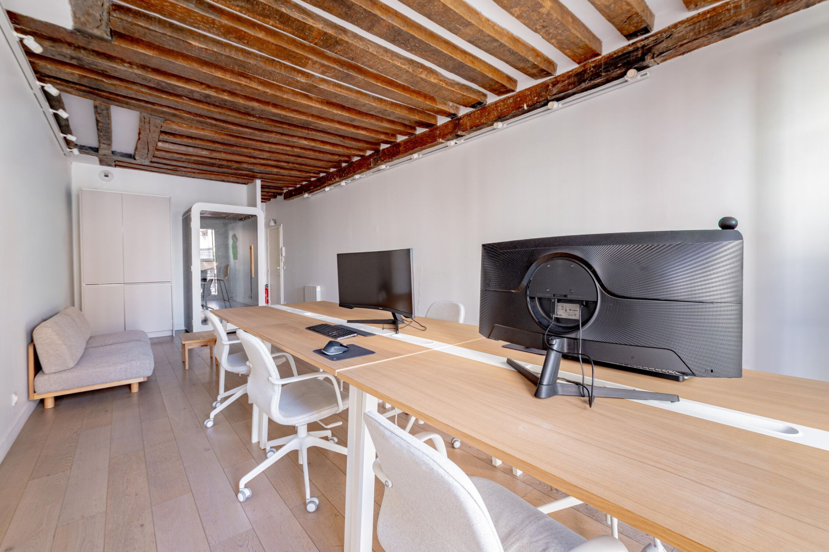 
                                                Location
                                                 Location Bureaux Paris 75002