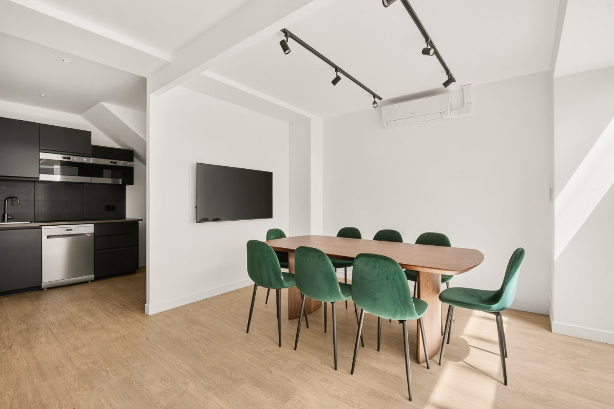 
                                                Location
                                                 Location Bureaux Paris 75002