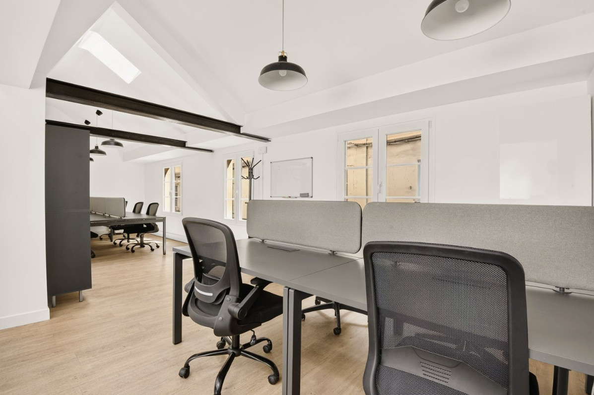 
                                                Location
                                                 Location Bureaux Paris 75002