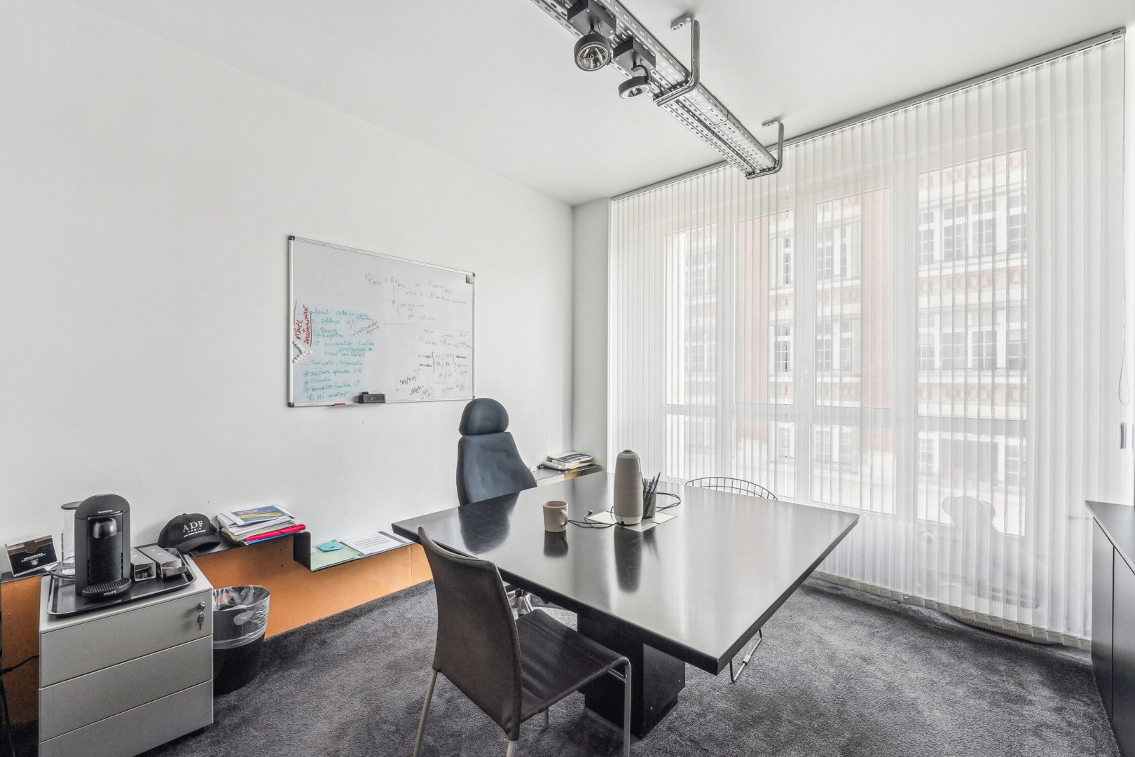 
                                                Location
                                                 Location Bureaux Paris 75003