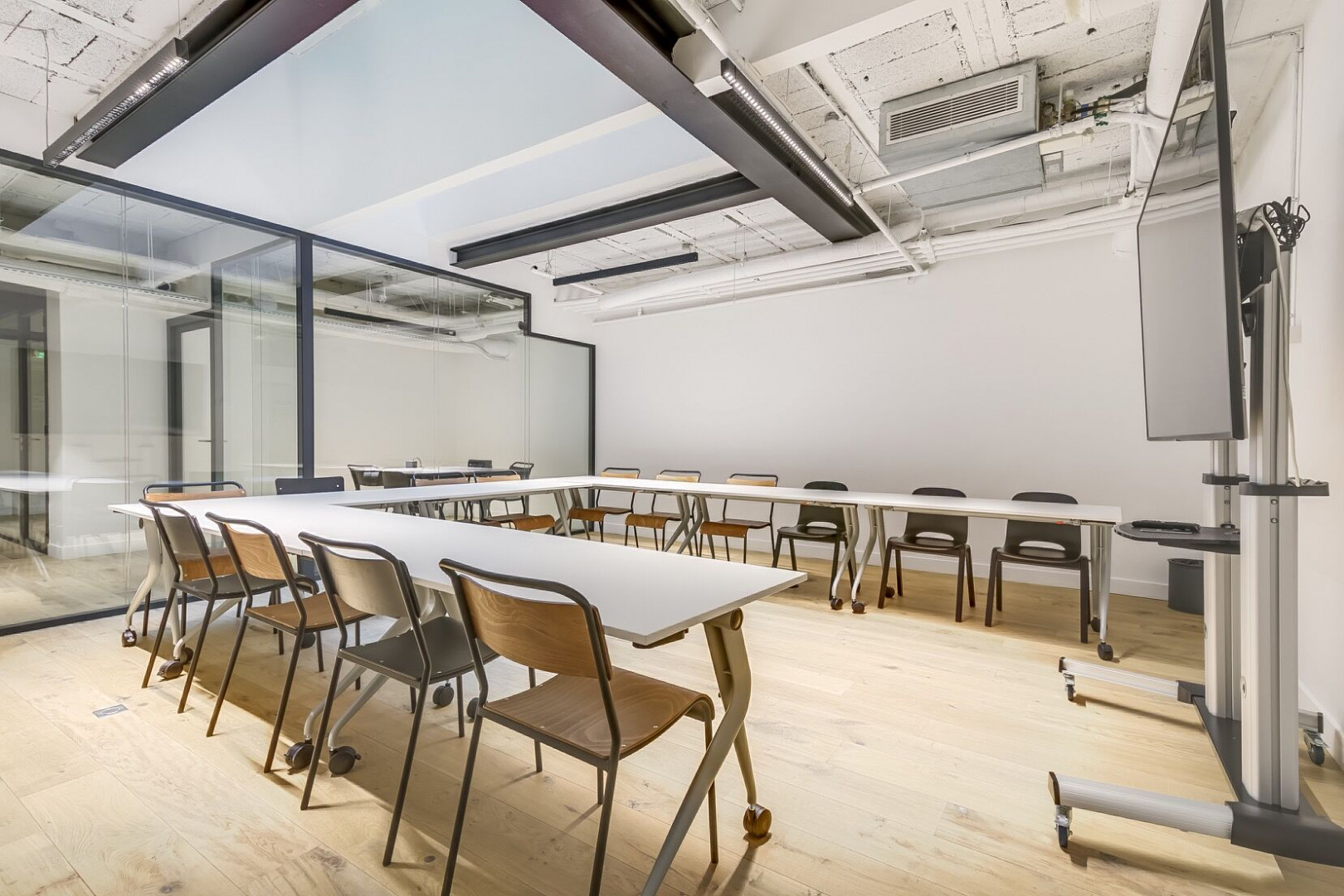 
                                                Location
                                                 Location Bureaux Paris 75003