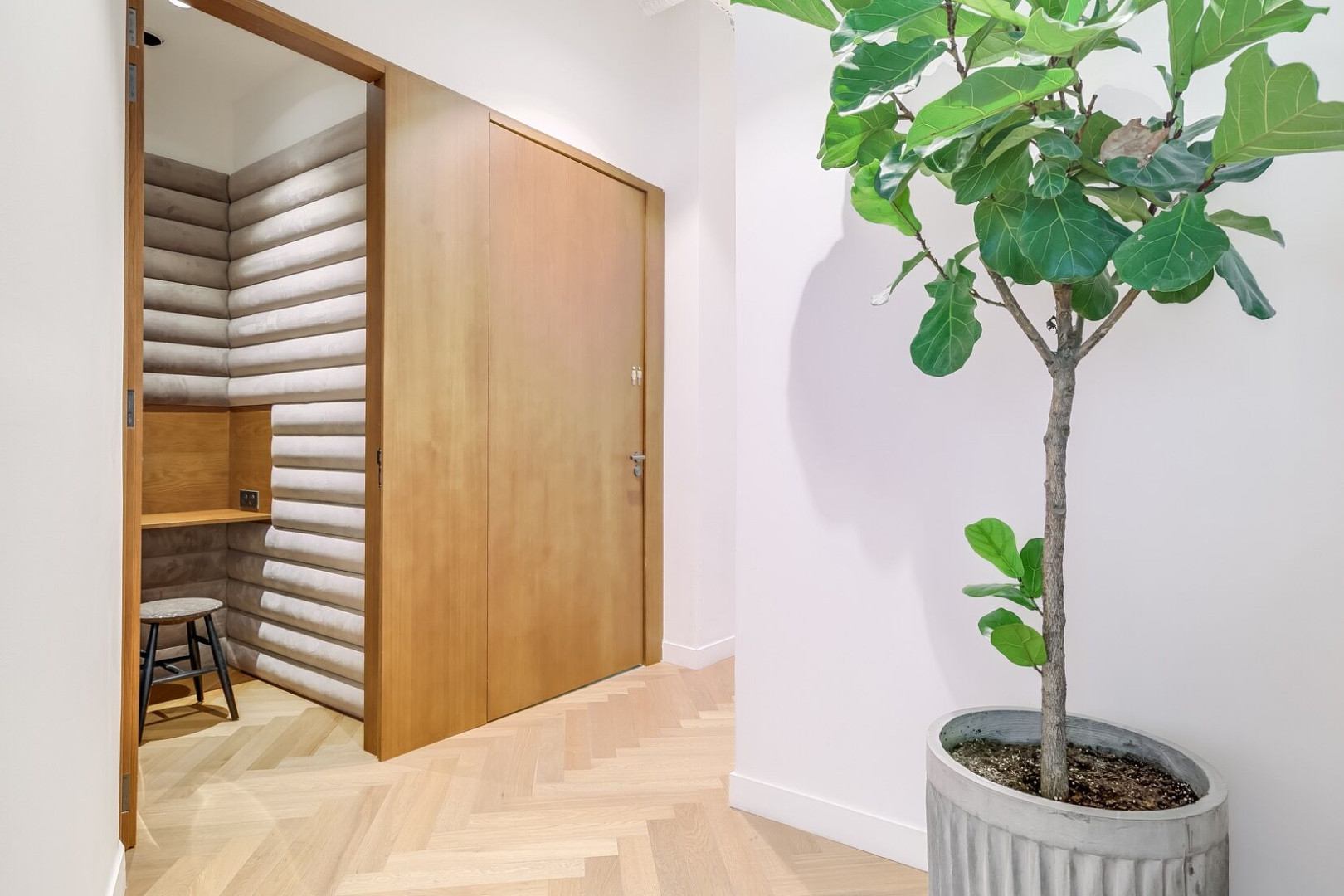 
                                                Location
                                                 Location Bureaux Paris 75003