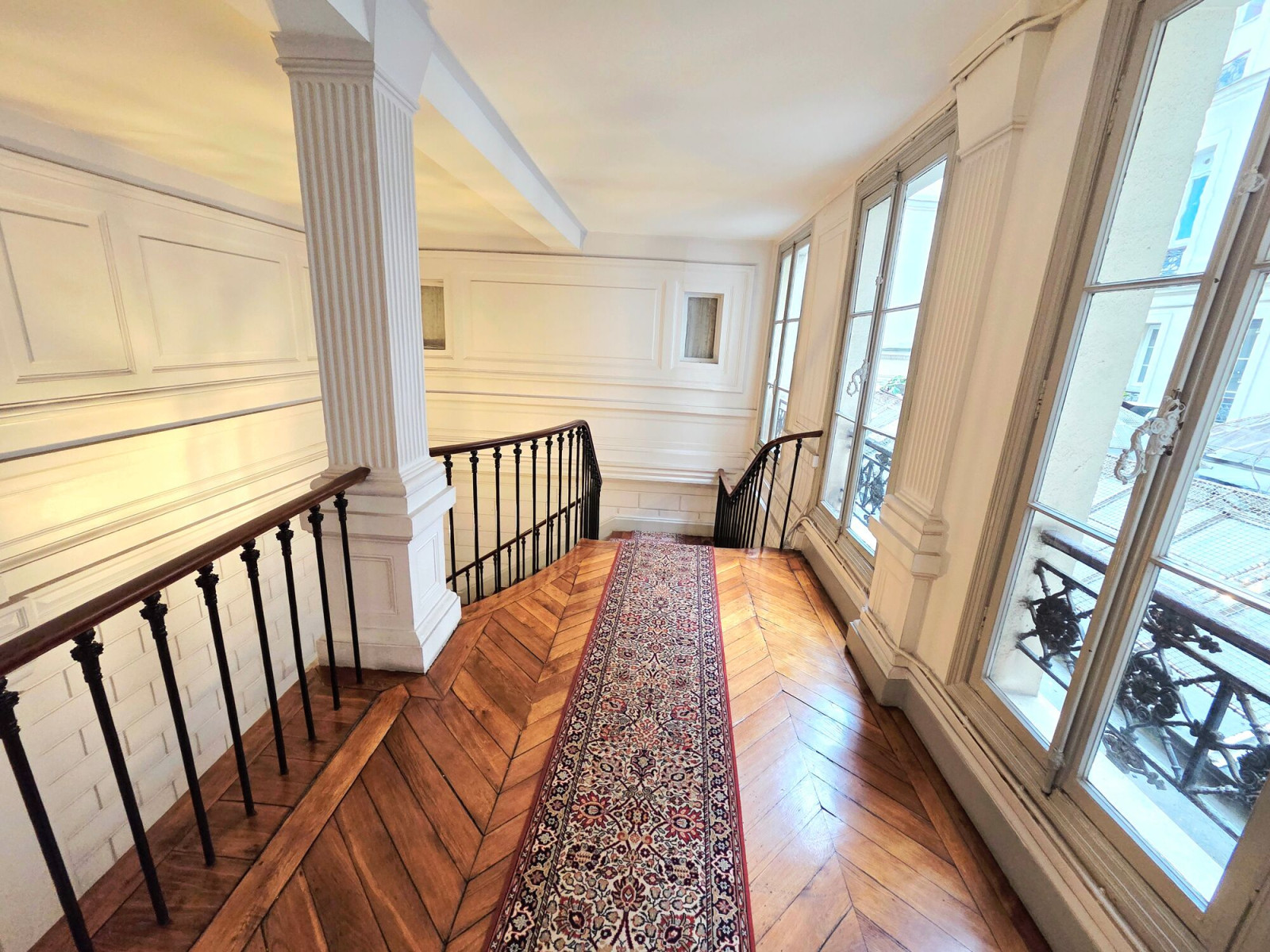 
                                                Location
                                                 Location Bureaux Paris 75003