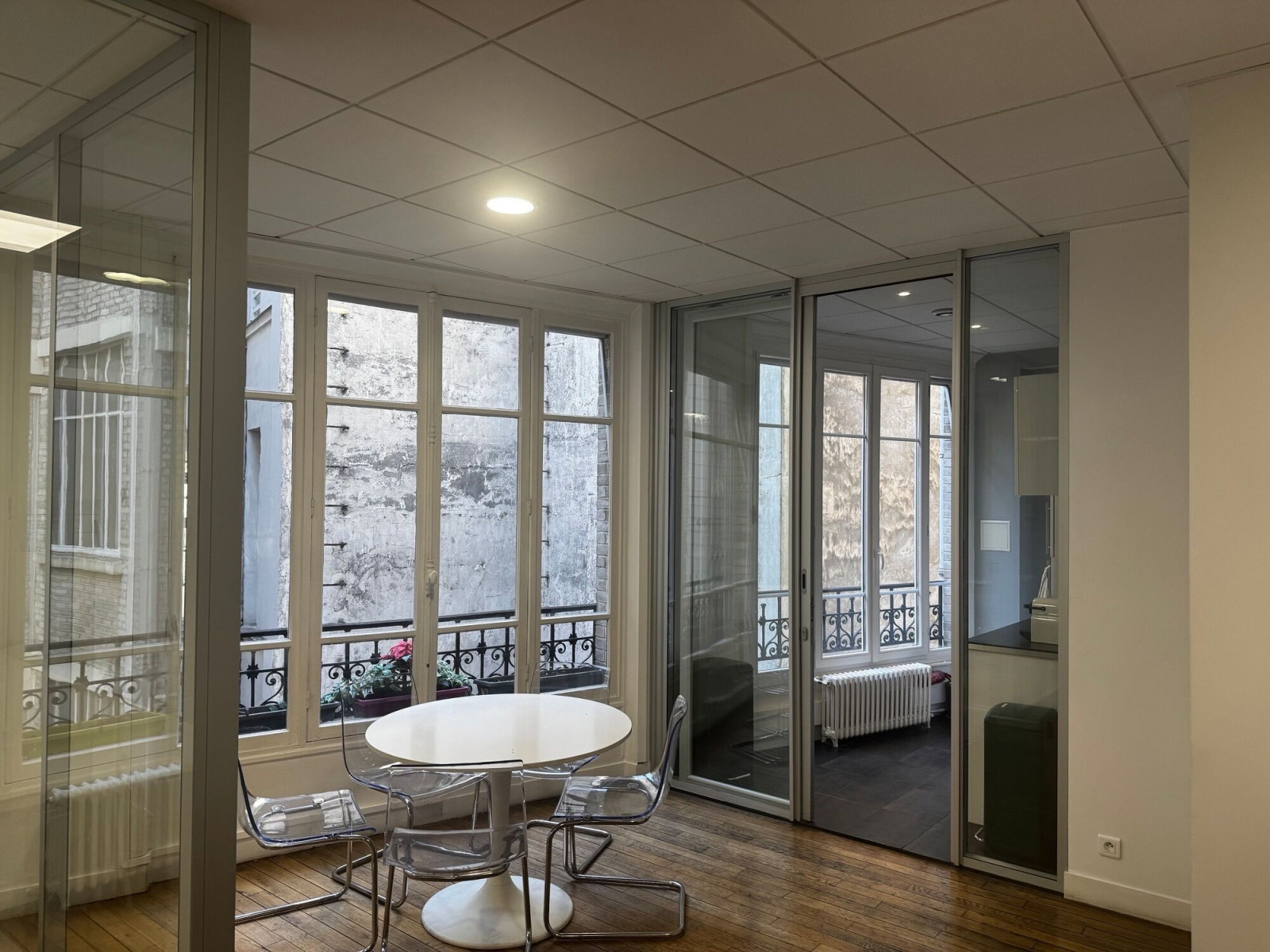
                                                Location
                                                 Location Bureaux Paris 75004