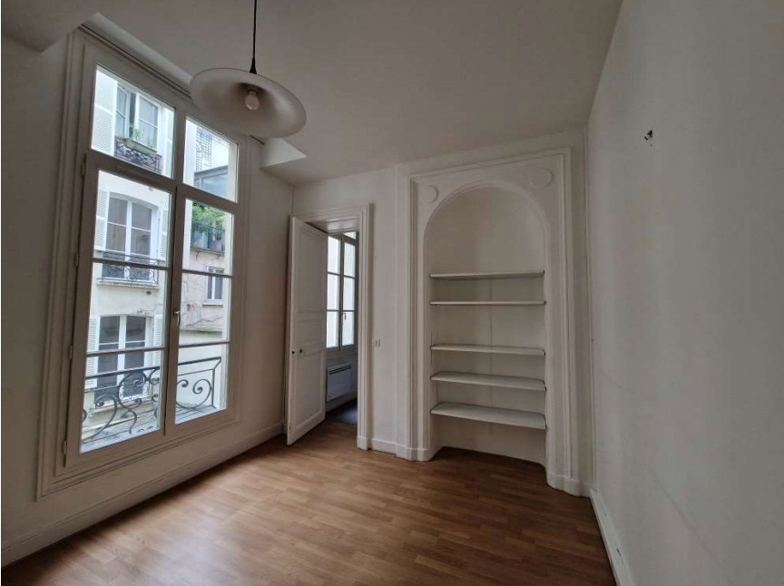 
                                                Location
                                                 Location Bureaux Paris 75004