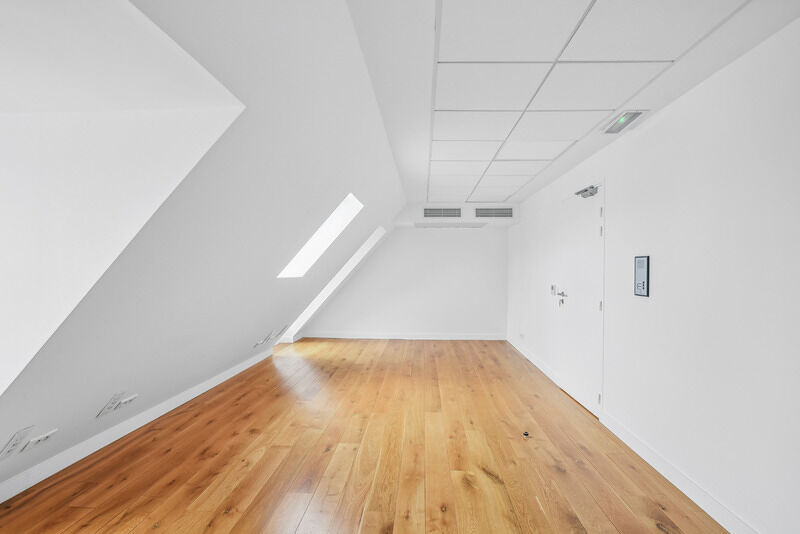 
                                                Location
                                                 Location Bureaux Paris 75004