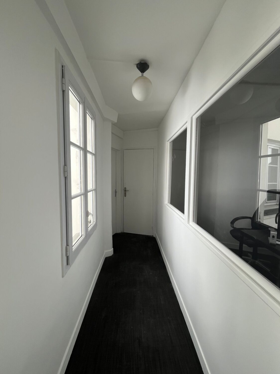 
                                                Location
                                                 Location Bureaux Paris 75004