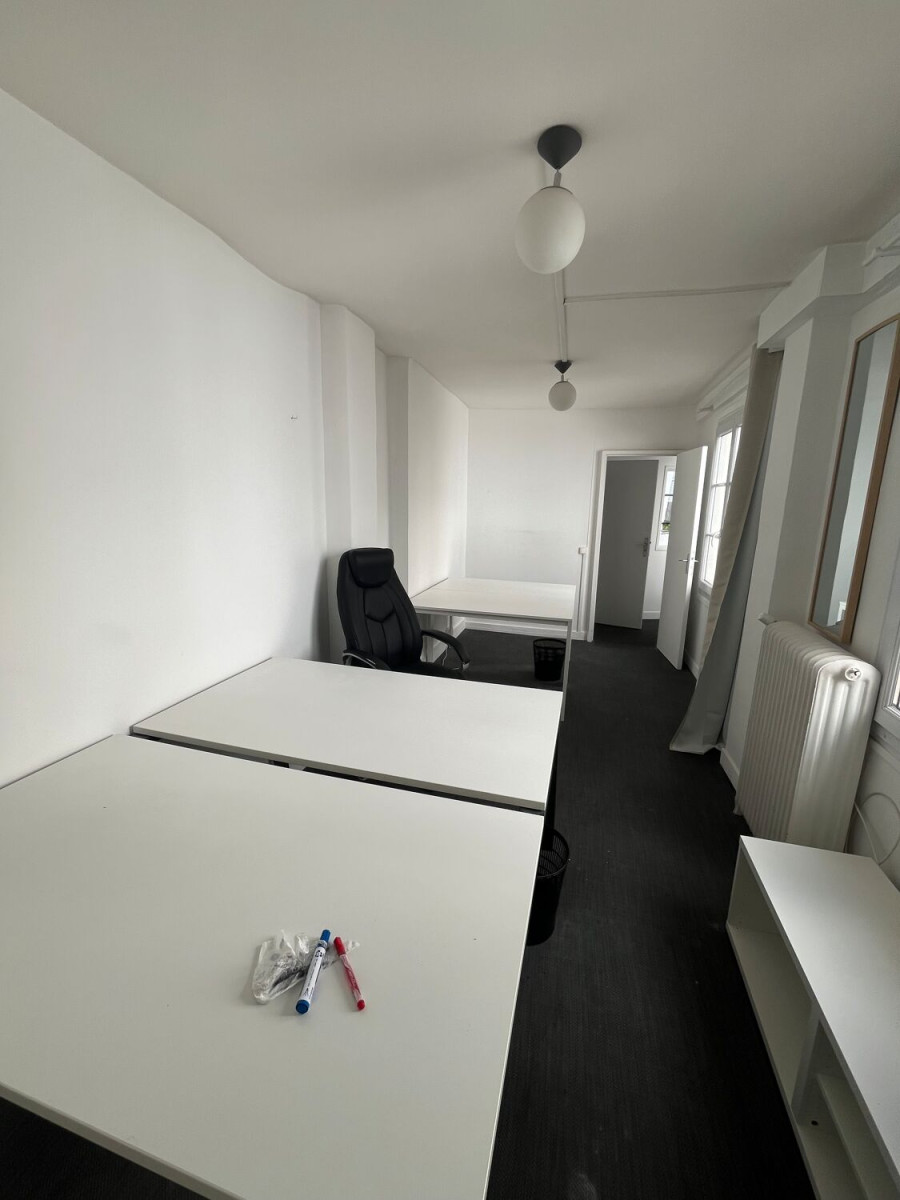 
                                                Location
                                                 Location Bureaux Paris 75004