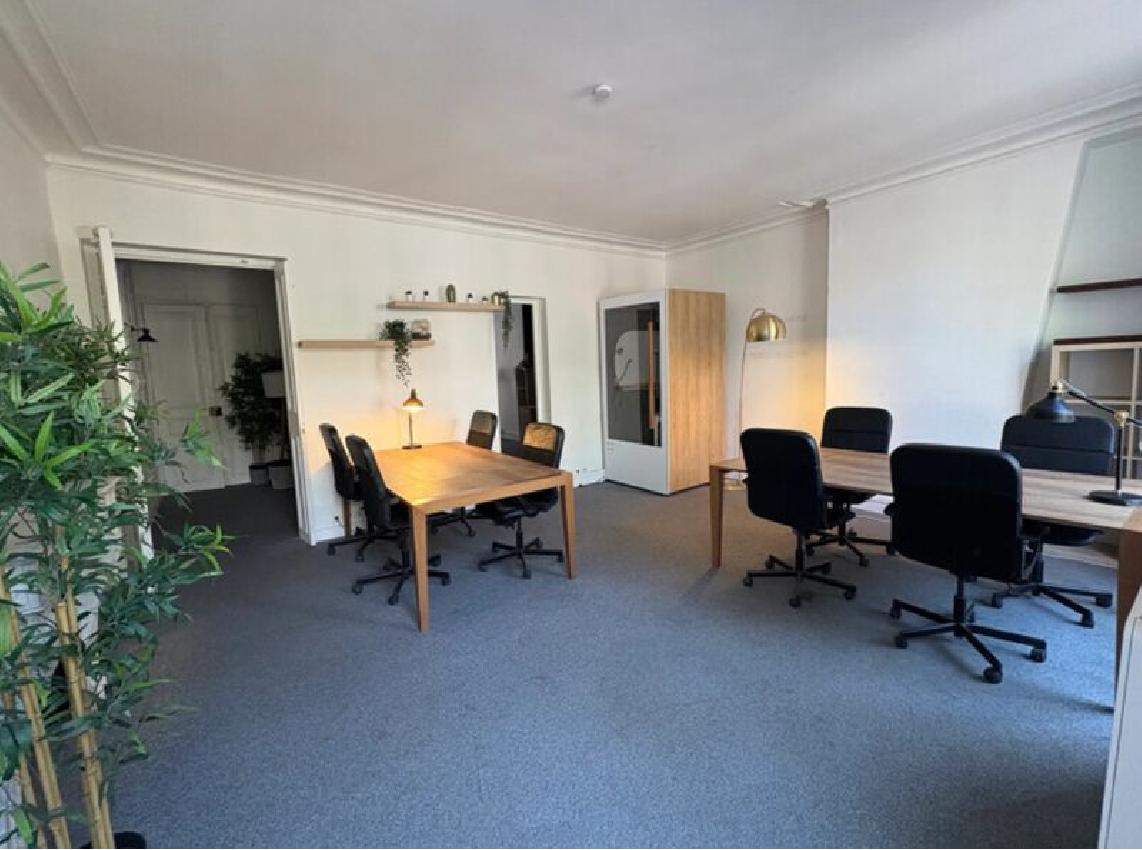 
                                                Location
                                                 Location Bureaux Paris 75004