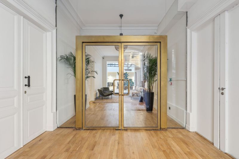 
                                                Location
                                                 Location Bureaux Paris 75004