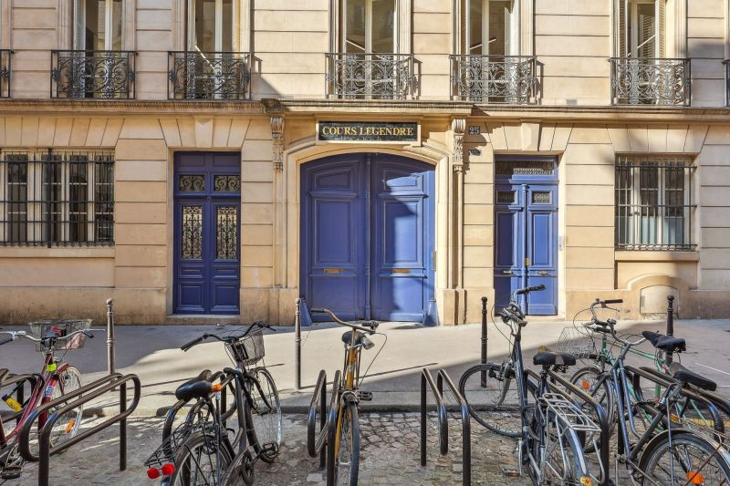 
                                                Location
                                                 Location Bureaux Paris 75004