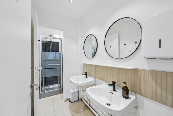 
                                                Location
                                                 Location Bureaux Paris 75006