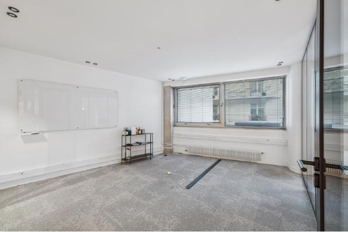 
                                                Location
                                                 Location Bureaux Paris 75006