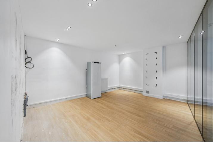 
                                                Location
                                                 Location Bureaux Paris 75006