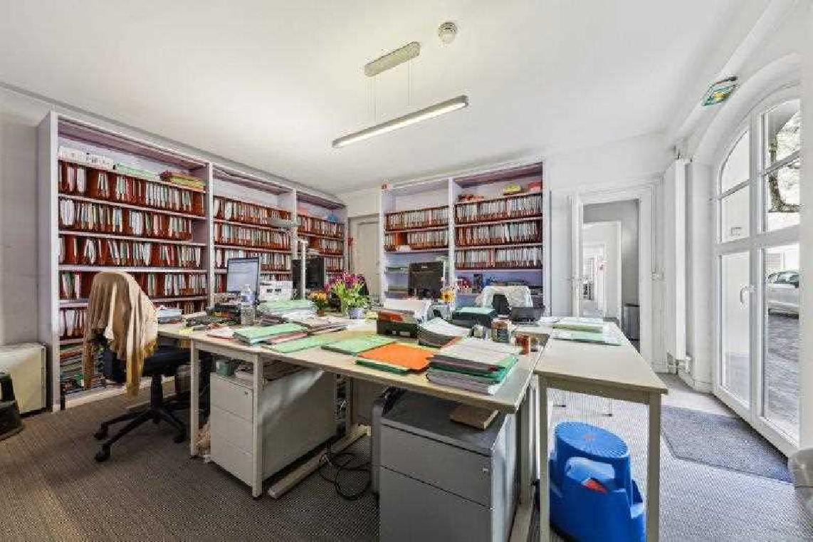 
                                                Location
                                                 Location Bureaux Paris 75006