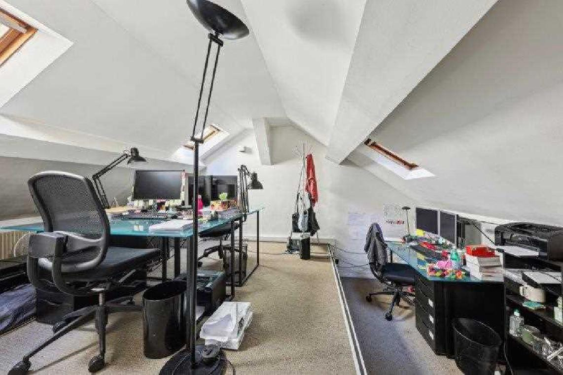 
                                                Location
                                                 Location Bureaux Paris 75006