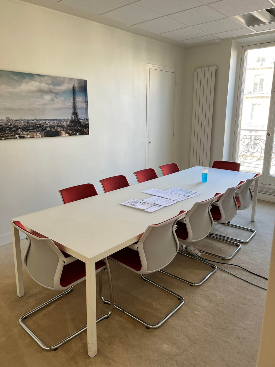 
                                                Location
                                                 Location Bureaux Paris 75008