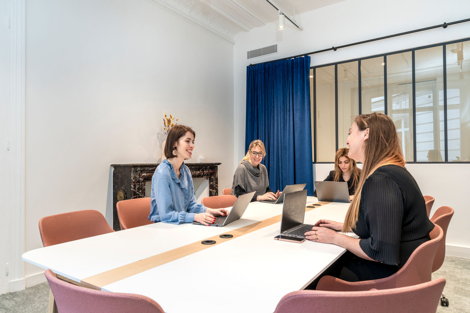 
                                                Location
                                                 Location Bureaux Paris 75008
