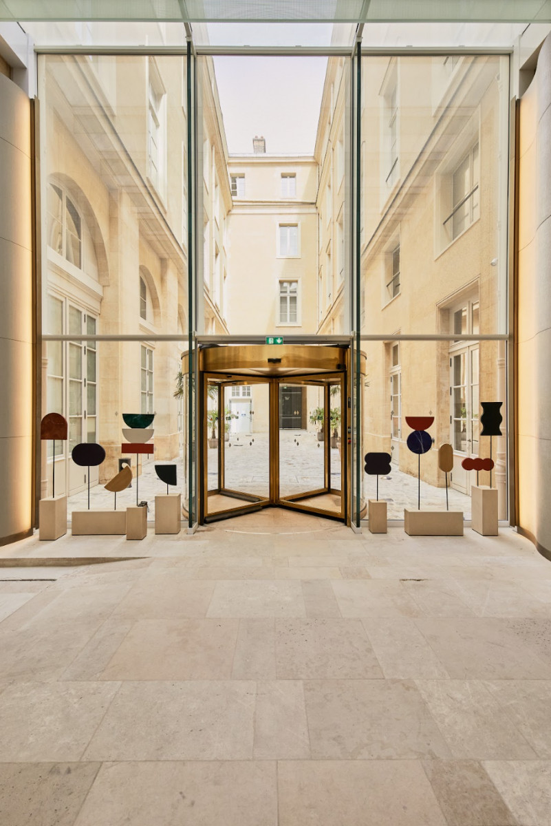 
                                                Location
                                                 Location Bureaux Paris 75008