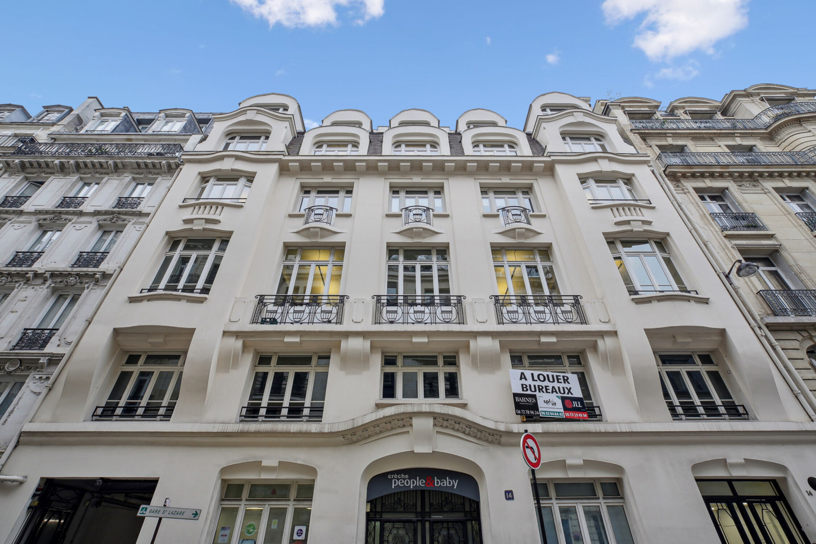 
                                                Location
                                                 Location Bureaux Paris 75008