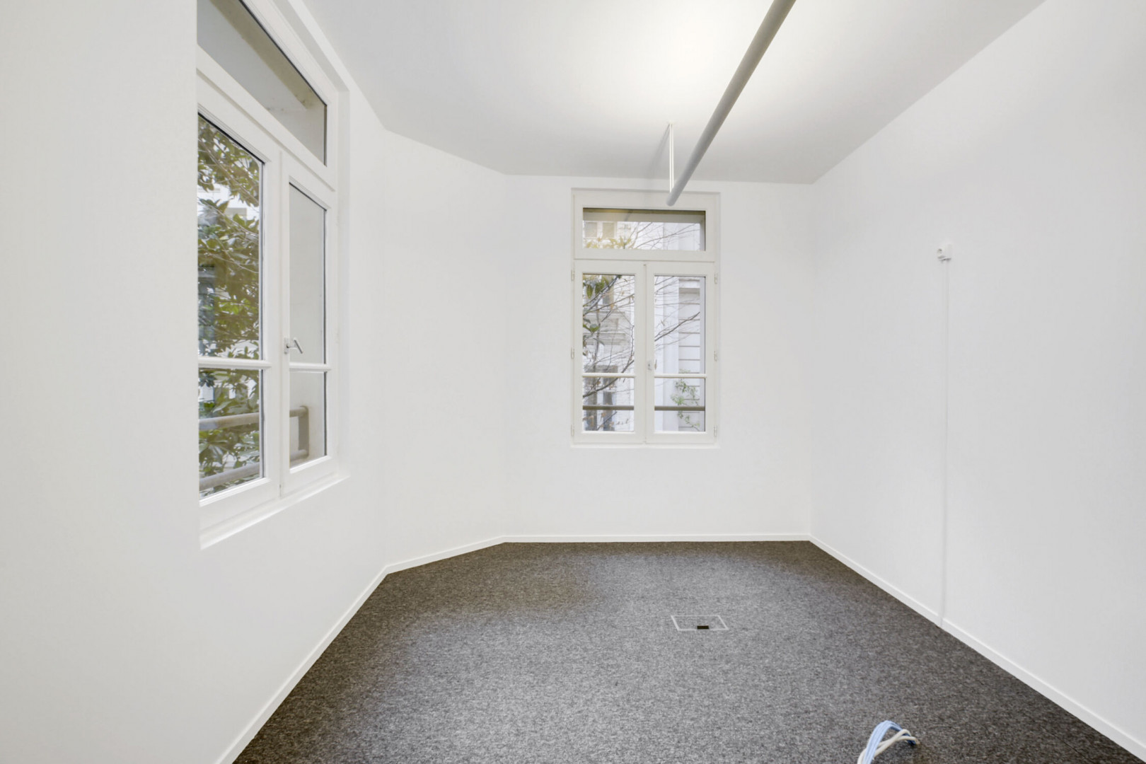 
                                                Location
                                                 Location Bureaux Paris 75008