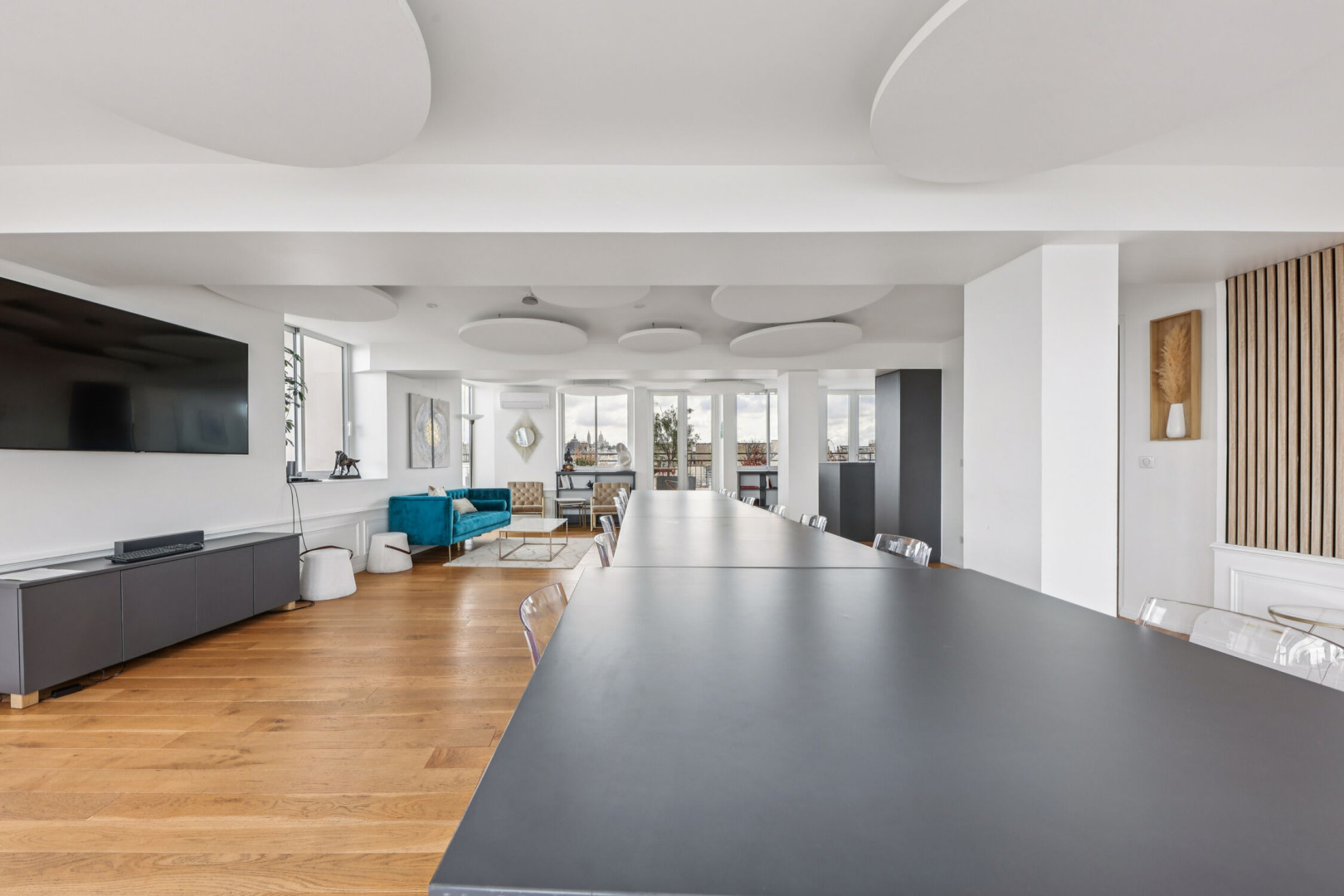 
                                                Location
                                                 Location Bureaux Paris 75008