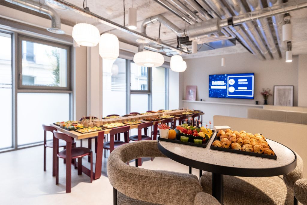 
                                                Location
                                                 Location Bureaux Paris 75008