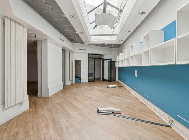 
                                                Location
                                                 Location Bureaux Paris 75008