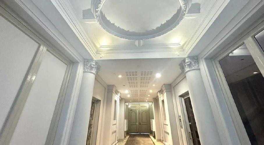 
                                                Location
                                                 Location Bureaux Paris 75008