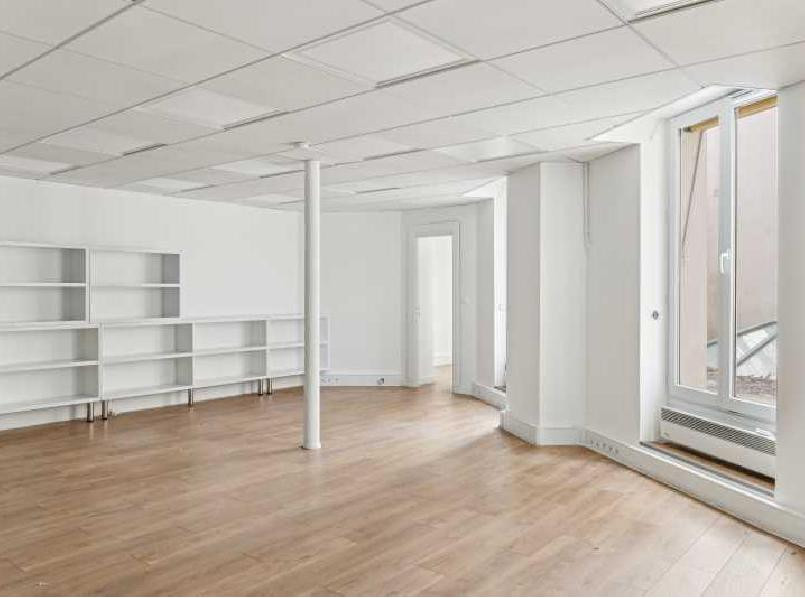 
                                                Location
                                                 Location Bureaux Paris 75008