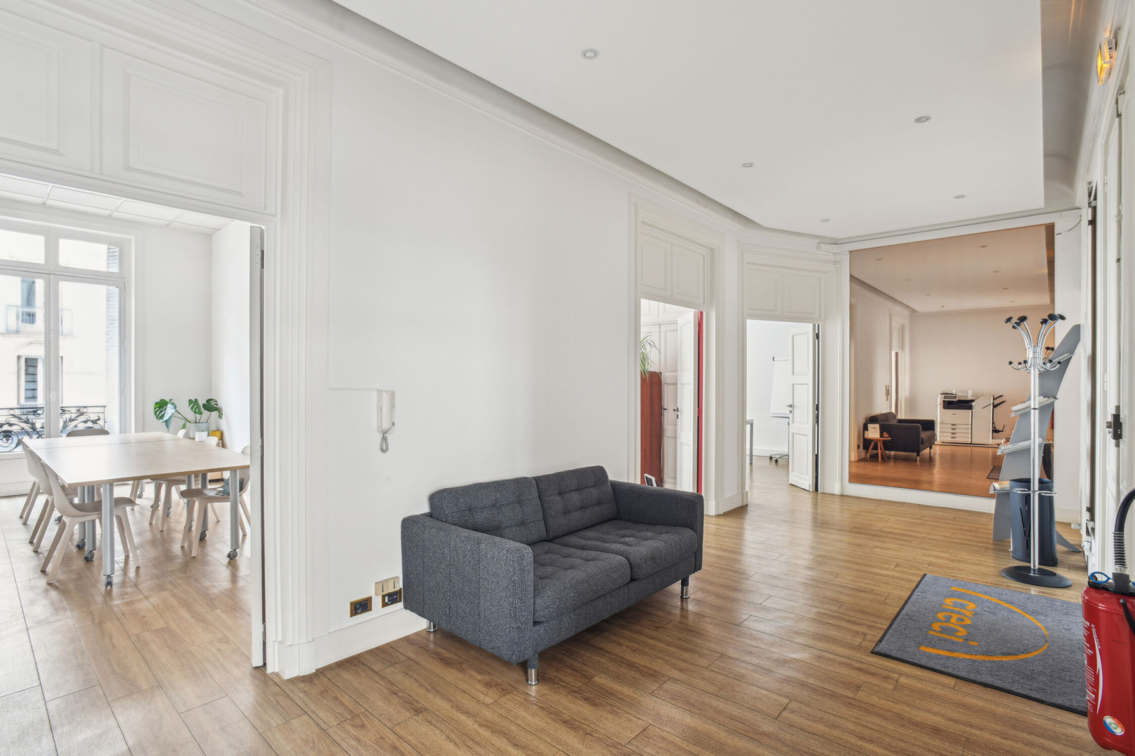 
                                                Location
                                                 Location Bureaux Paris 75008