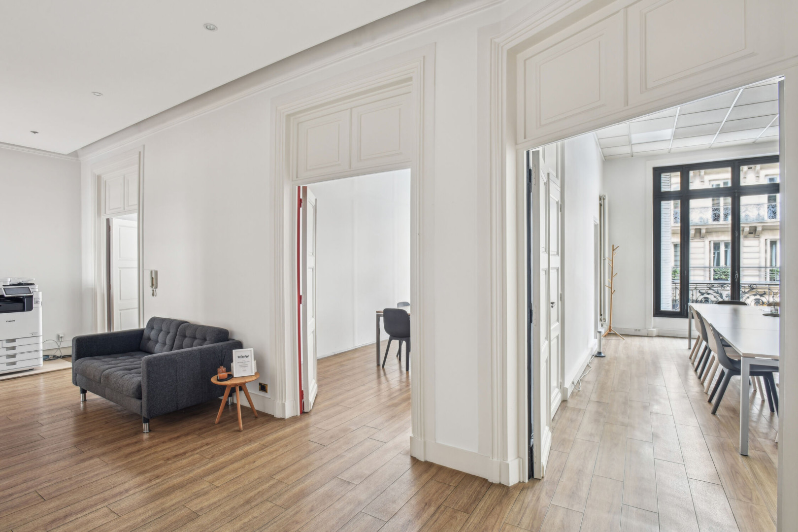 
                                                Location
                                                 Location Bureaux Paris 75008
