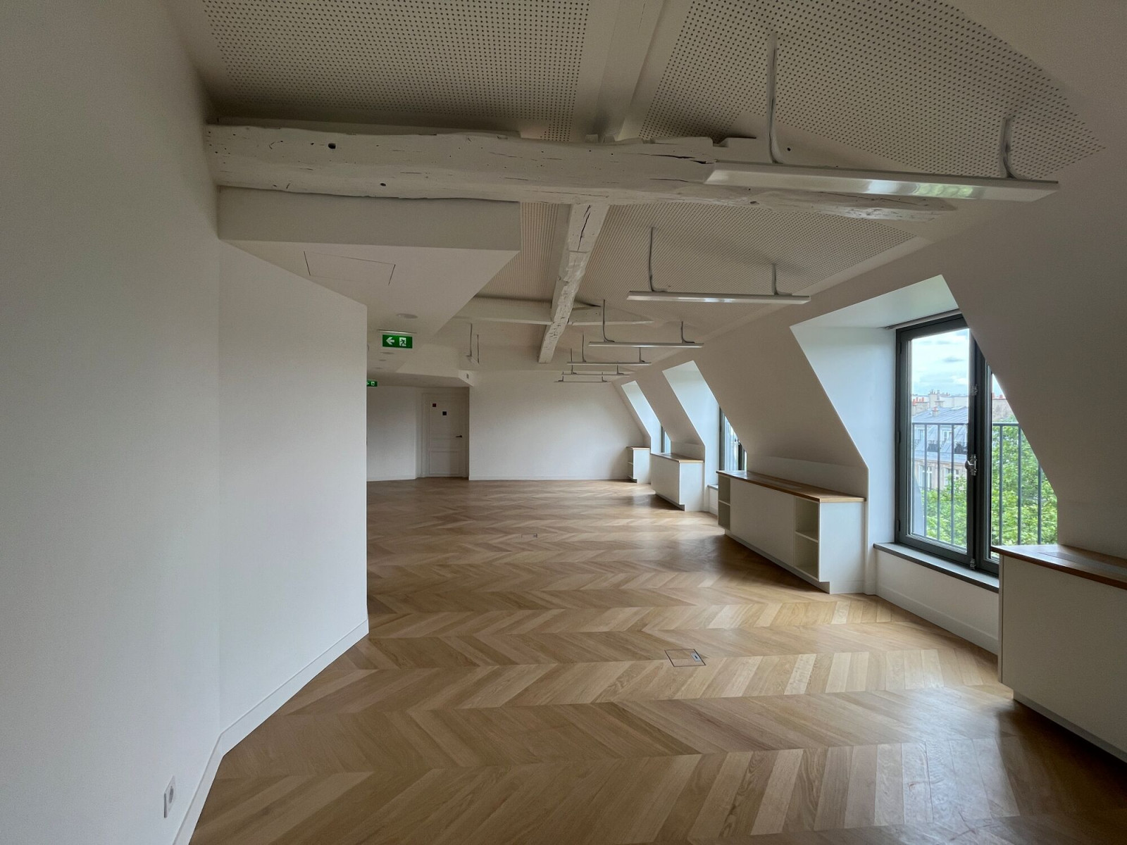 
                                                Location
                                                 Location Bureaux Paris 75008